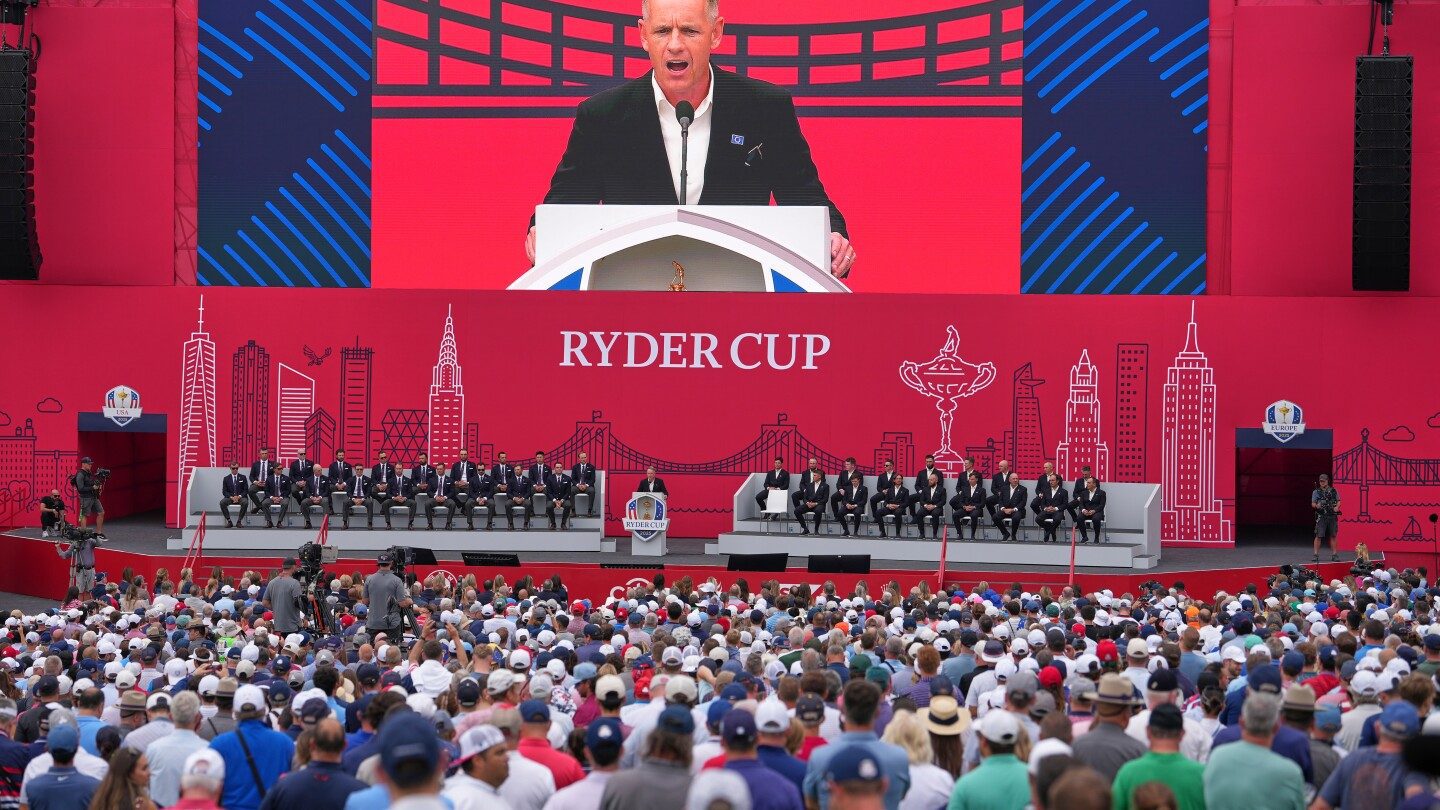 La Ryder Cup inicia con bromas y errores en Bethpage antes de que empiece el juego – imagen editorial de golf