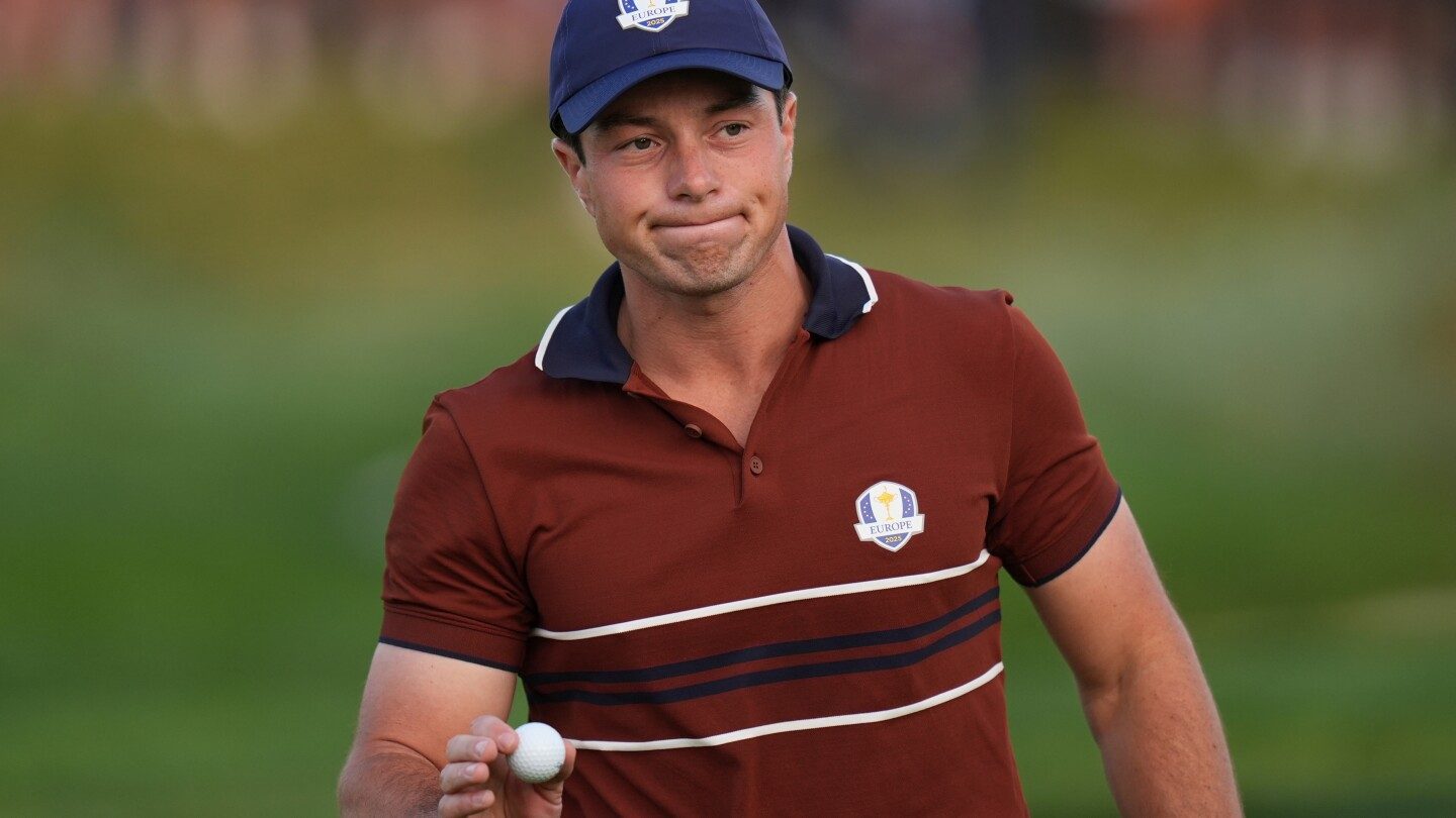 Viktor Hovland se retira por lesión en el cuello durante la Ryder Cup – imagen editorial de golf