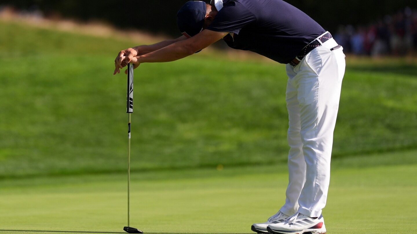 Repetición de duelo entre English y Morikawa contra ‘Fleetwood Mac’ termina igual – imagen editorial de golf