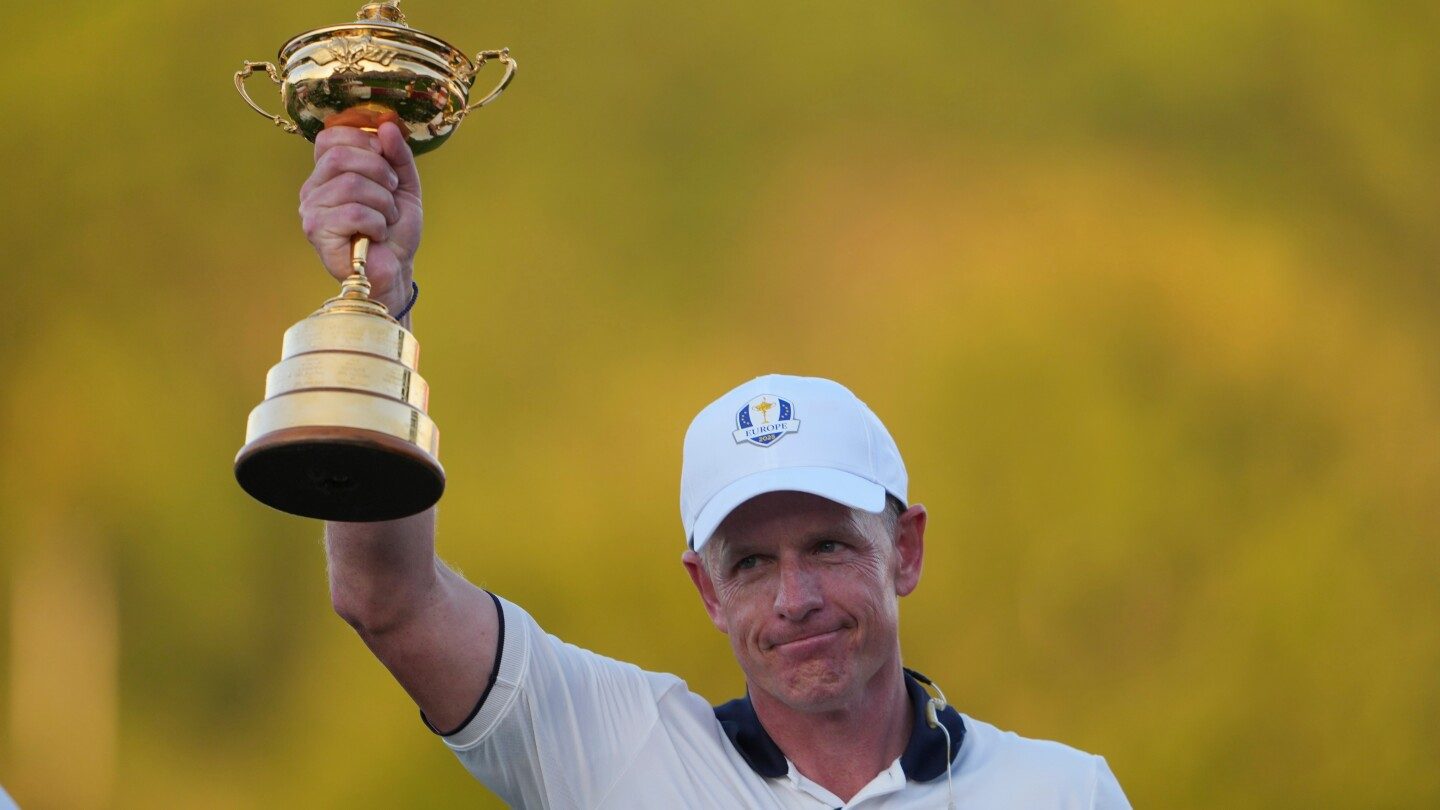 ¡Dos años más! Luke Donald conquista otra Ryder Cup y los jugadores europeos quieren su regreso – imagen editorial de golf