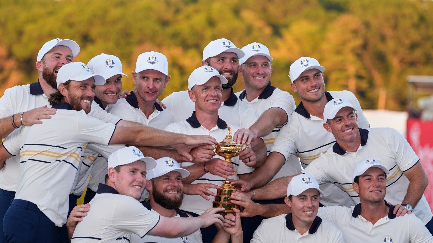 Estrellas de la Ryder Cup brillan en Escocia mientras el PGA Tour reanuda su calendario de otoño en Mississippi – imagen editorial de golf