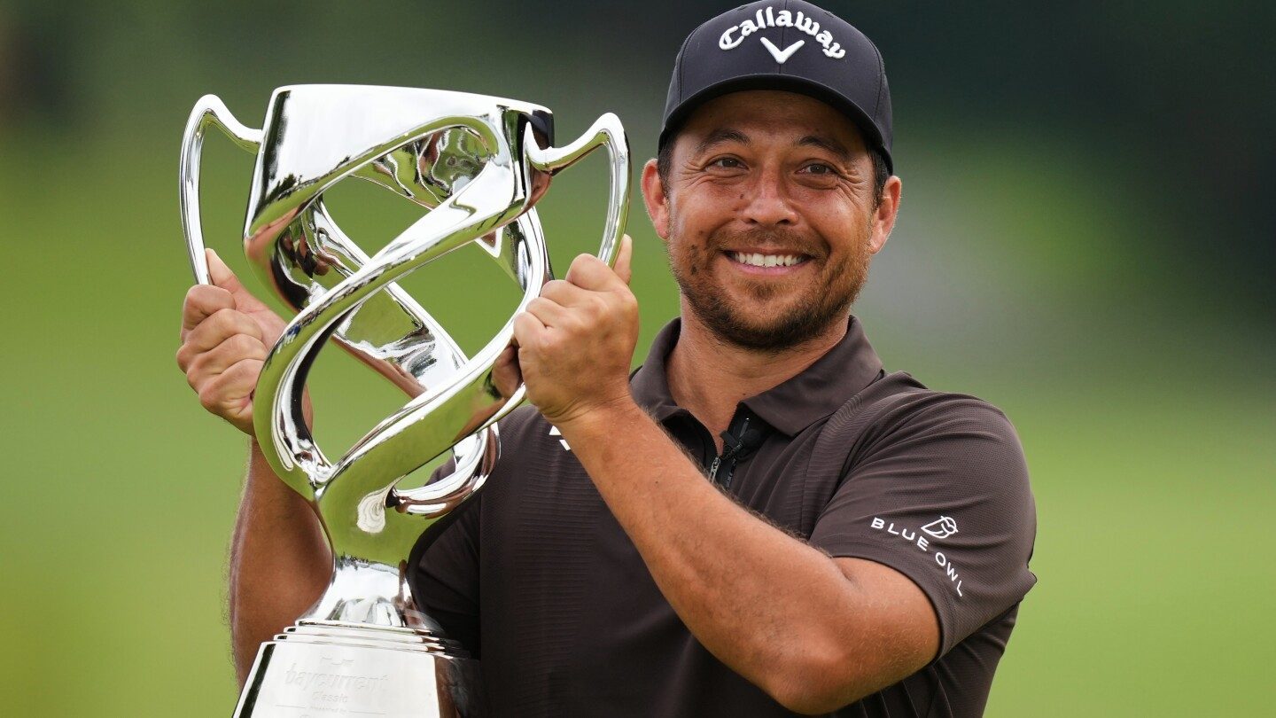 Xander Schauffele logra una victoria que transforma su perspectiva tras un año complicado – imagen editorial de golf
