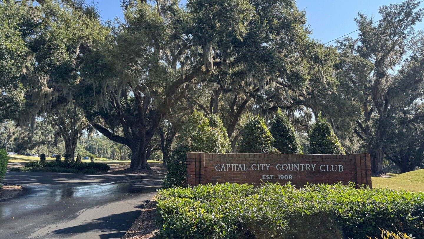 Aprobada la venta de un campo de golf en Tallahassee construido sobre tumbas de esclavos – imagen editorial de golf